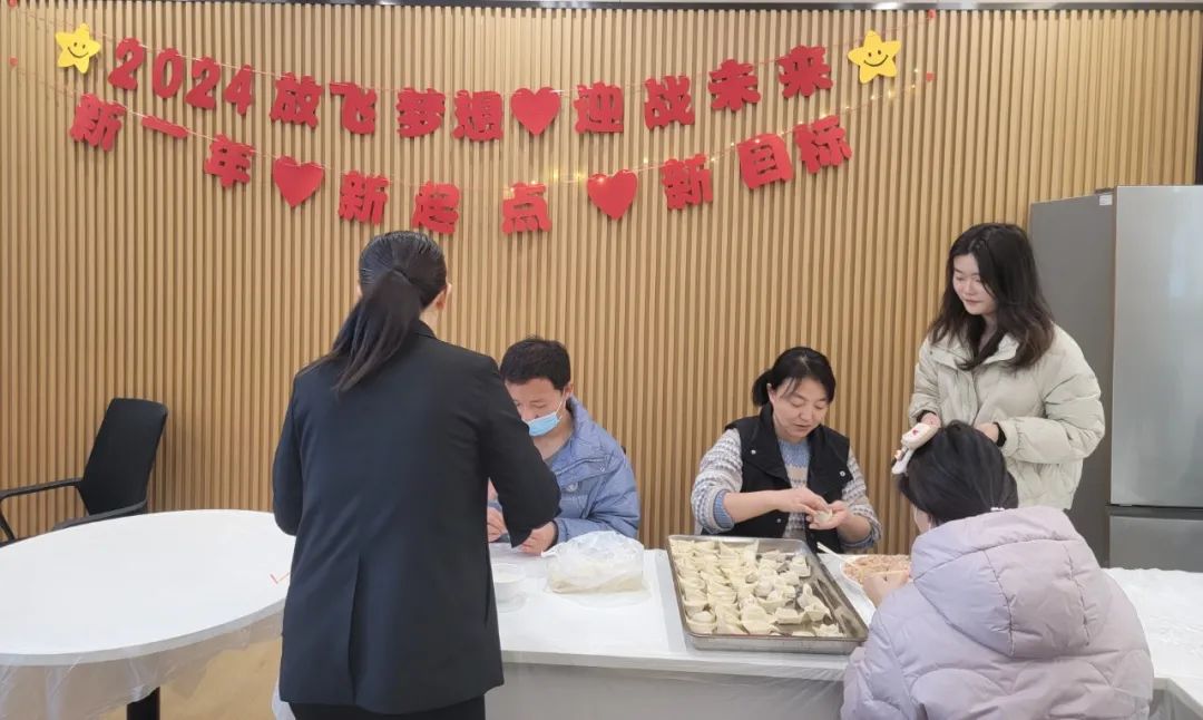 1703847856198183.jpg 640 (4).jpg