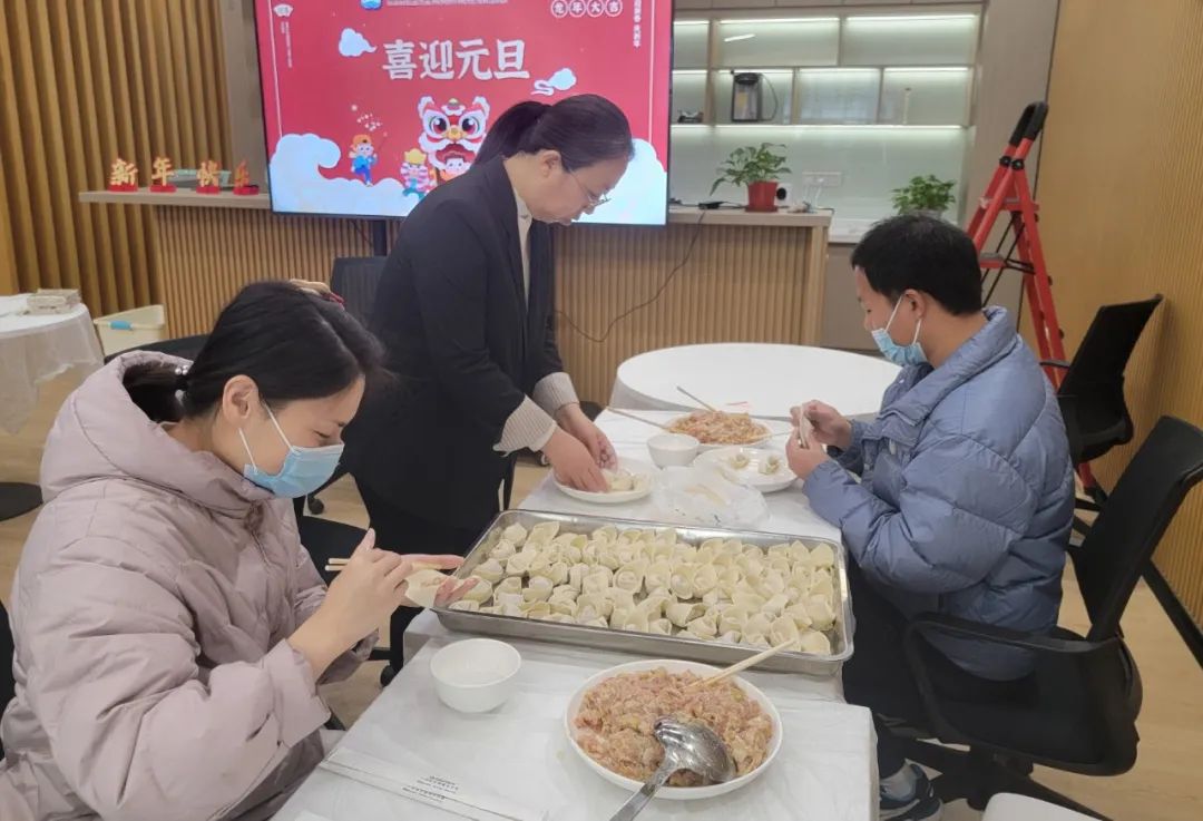 1703849239194369.jpg 640 (5).jpg